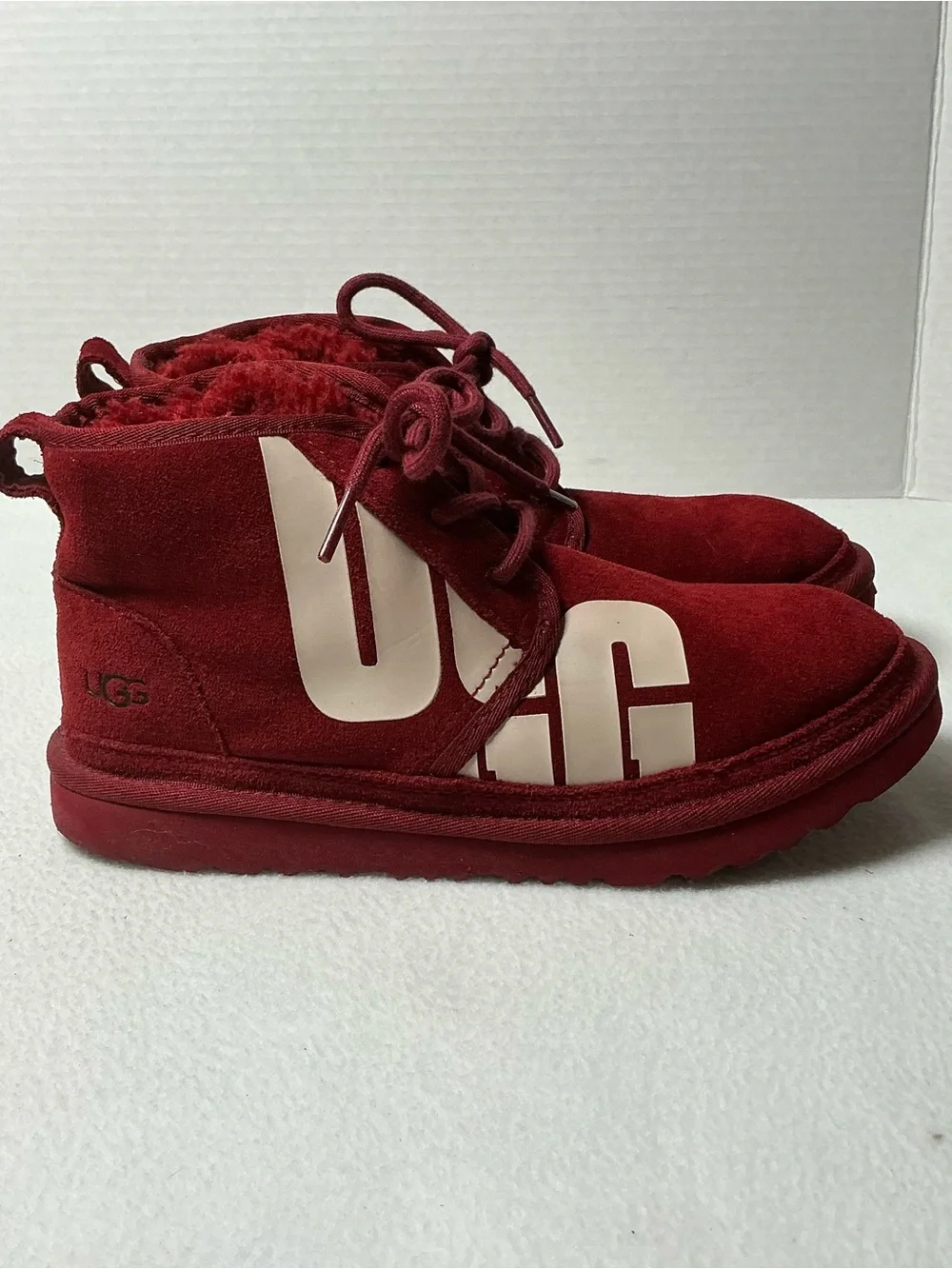 UGG Neumel Chopd Graphic Samba Red Suede Boots Kids 6
